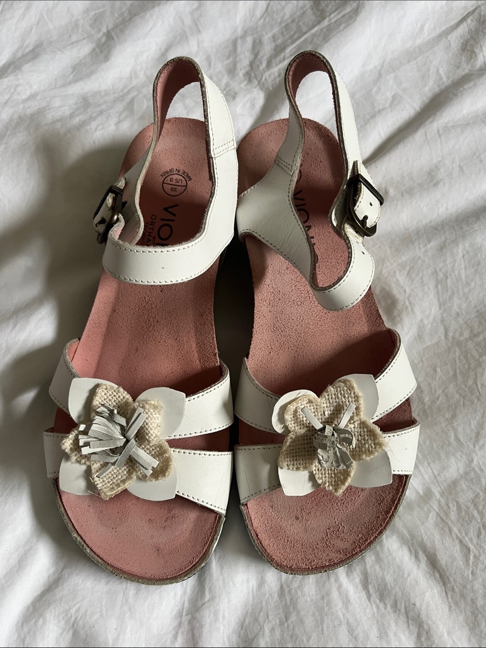 Vionic white pink floral wedge sandals size 8 women’s